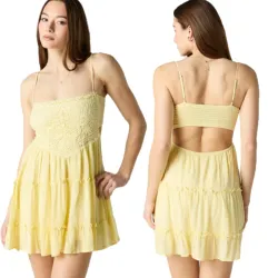 Vestido amarillo espalda afuera