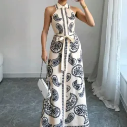 Vestido largo crema.