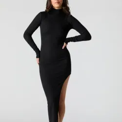 Vestido largo elegante.