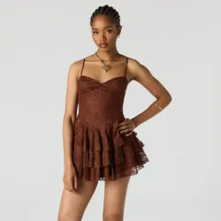 Vestido marrón encaje corto