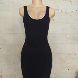 Vestido negro básico largo
