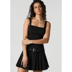 Vestido negro con cinto