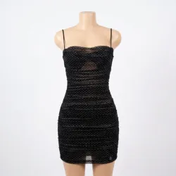 Vestido negro corto de lunares