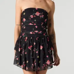 Vestido negro estampado strapless