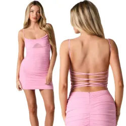 Vestido  rosa con abertura en la espalda 