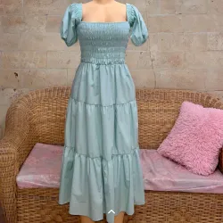 Vestido verde claro midi