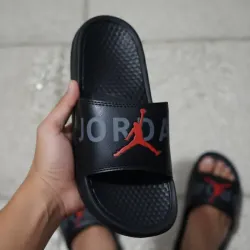 Chancletas Jordan (E)