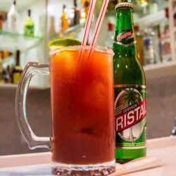 Michelada (con cerveza Cristal)