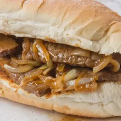 Pan con Bistec de Res
