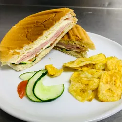 Sandwich de Jamón y Queso