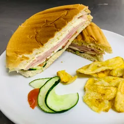 Sandwich de Jamón y Queso