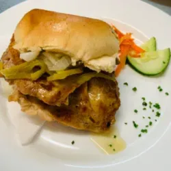 Pan con bistec de cerdo