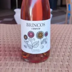 Vino espumoso rosé Brincos