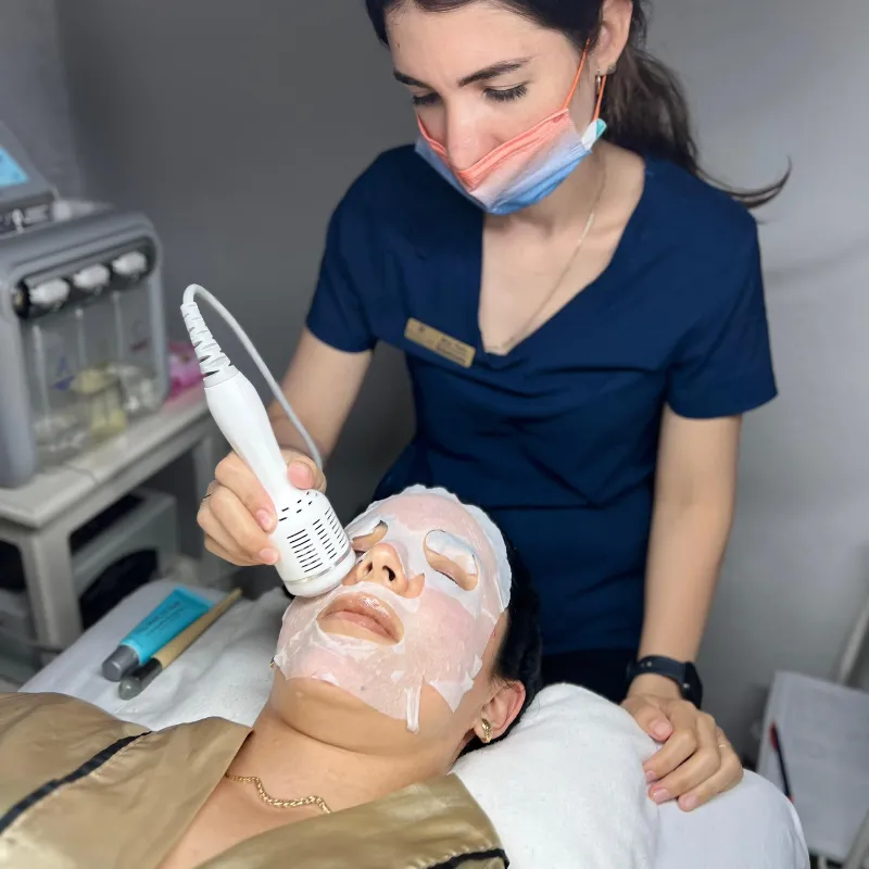 Microneedling con Dermapen