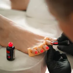 Pedicure Profundo + Esmaltado