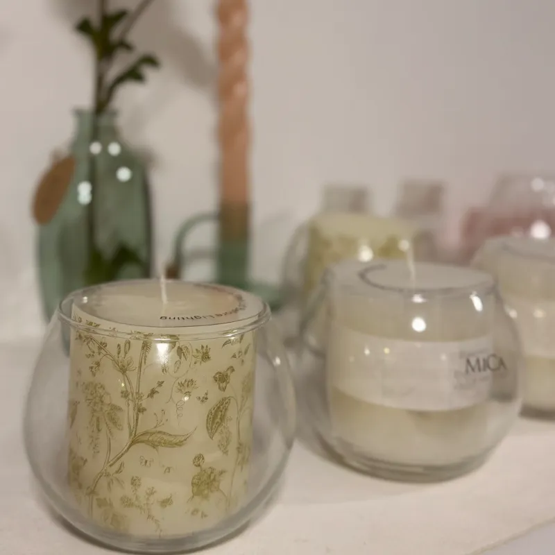 Vela decorativa con porta vela