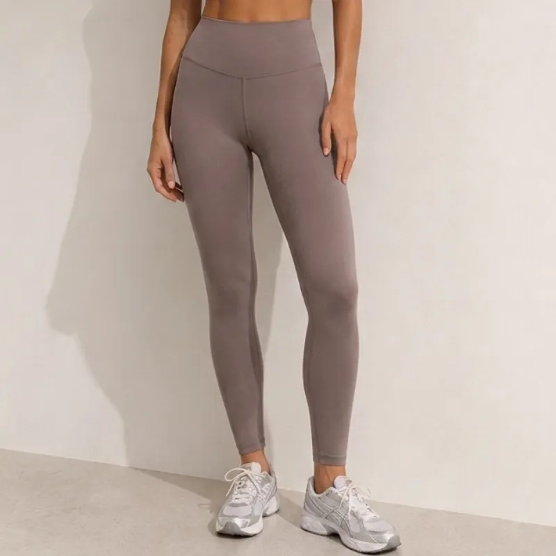 Legging June