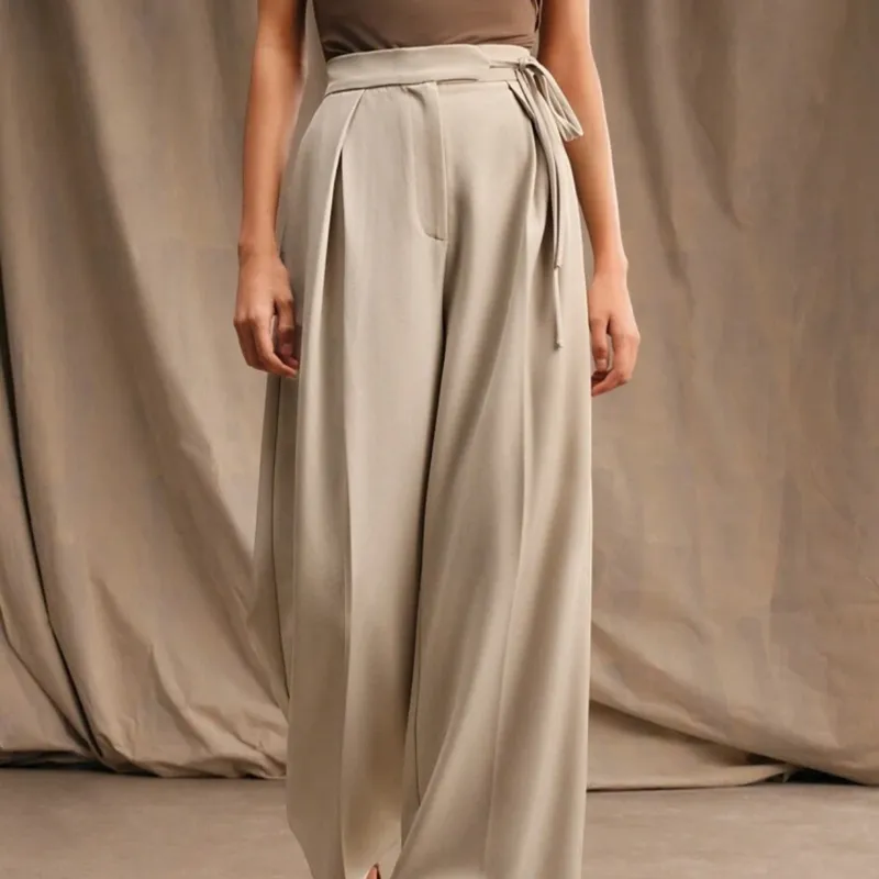 Pantalón plisado 