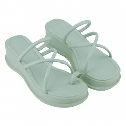 Sandalias cuadradas