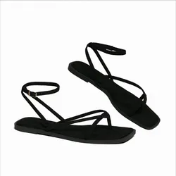 Sandalias planas negra