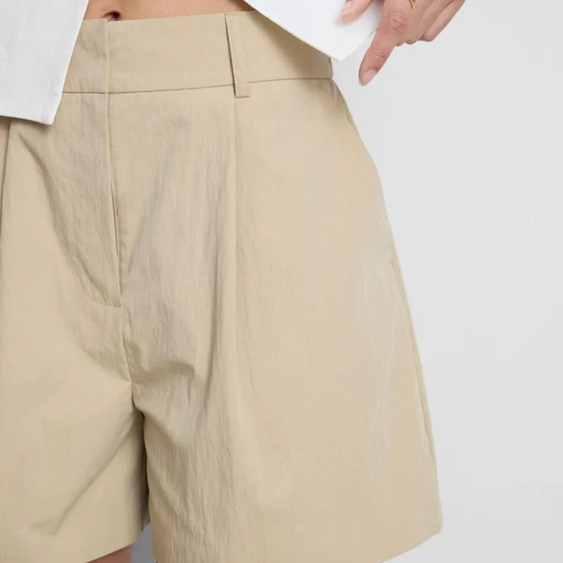 Short Camel