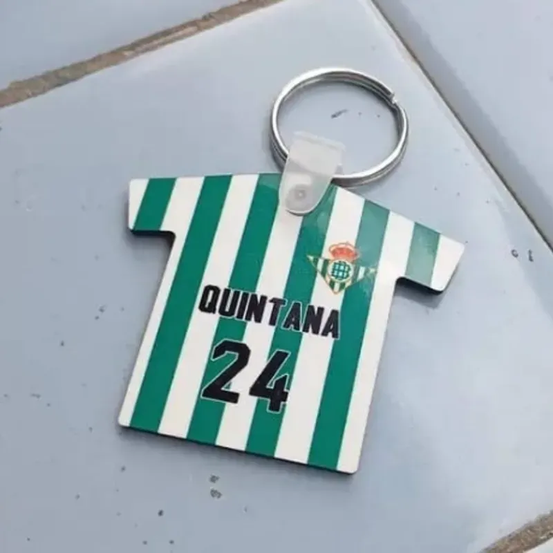 Llavero de camiseta