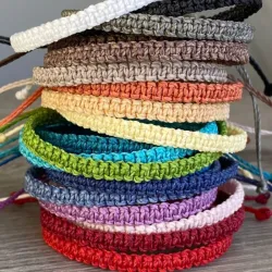 Pulseras tejidas 1
