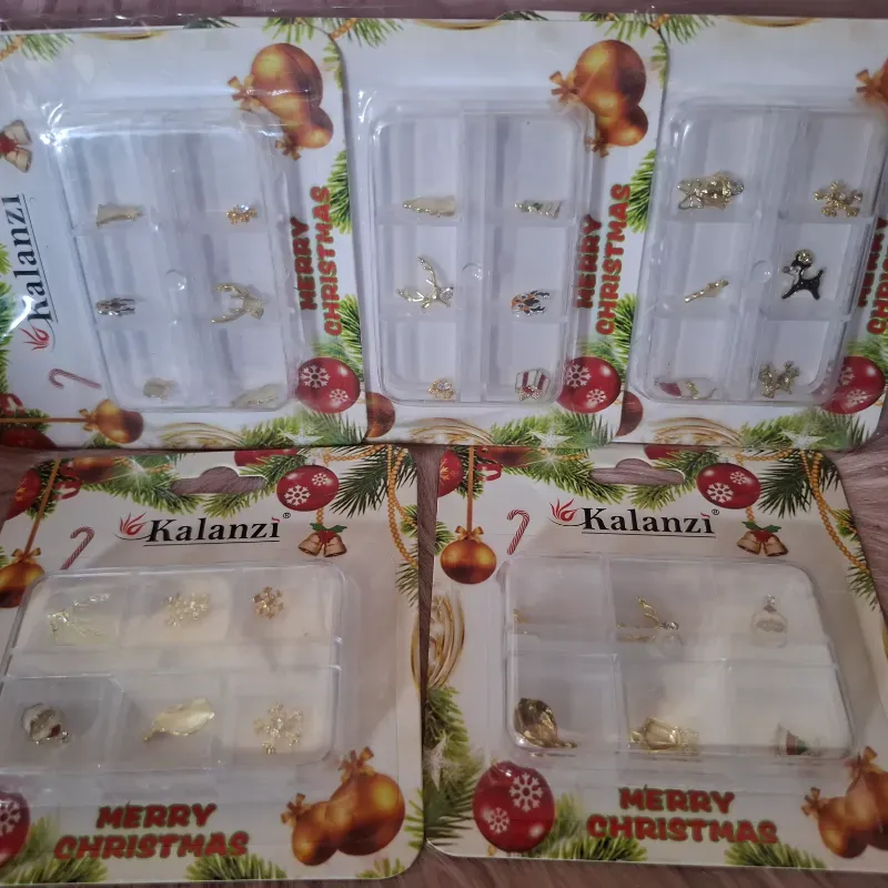 Adornos de metal Navideños