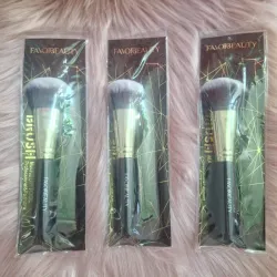 Brochas negras grandes