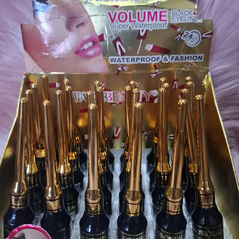 Delineador tapa dorada