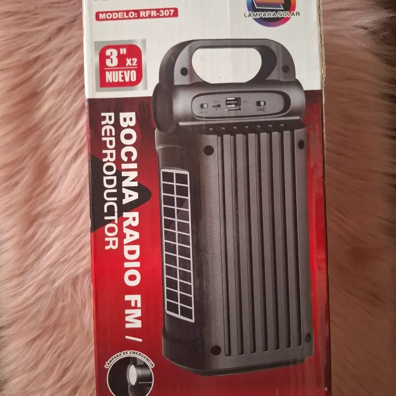 Lámpara, linterna y bocina 