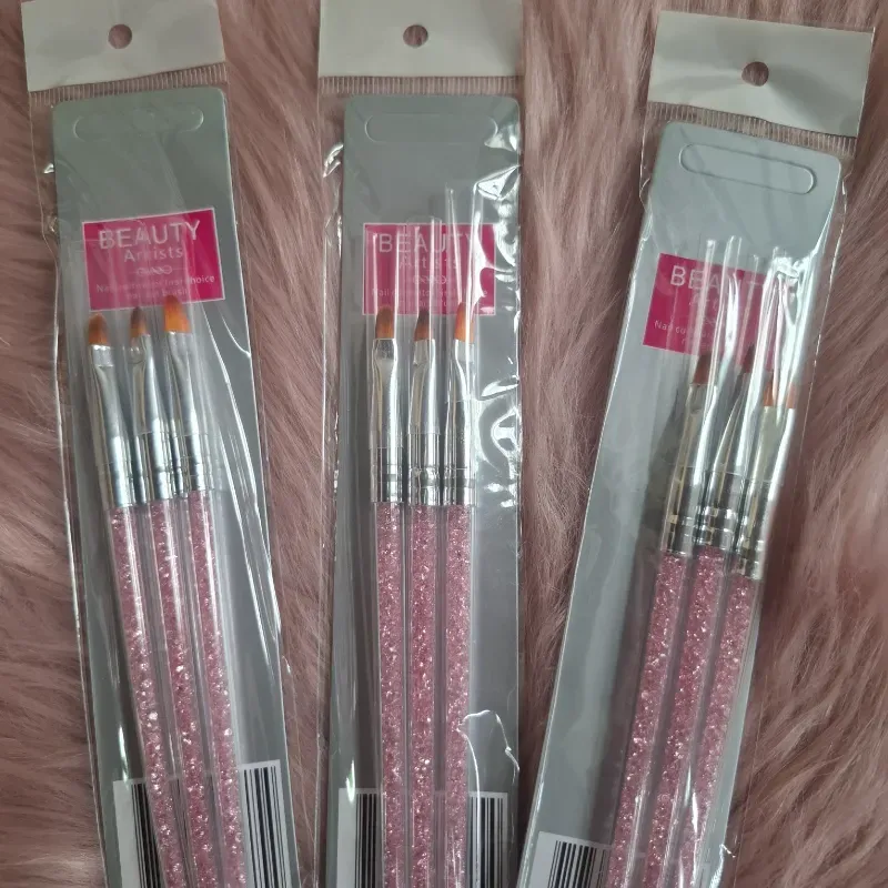 Pinceles rosa cortos