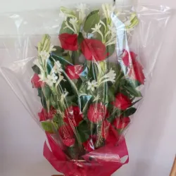 Ramo de Rosas Naturales Sencillo 