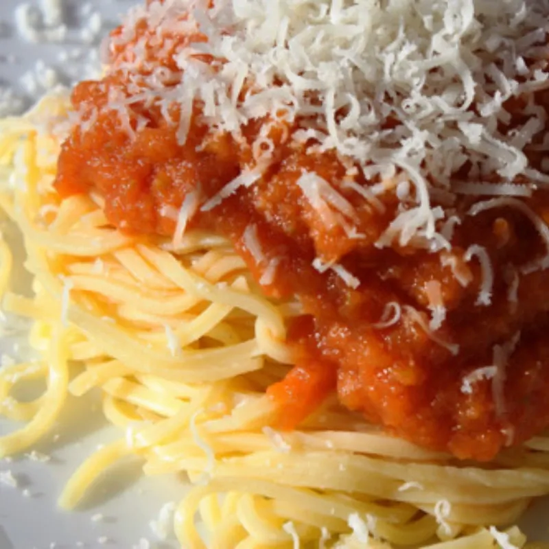 Spaguetis Napolitanos 