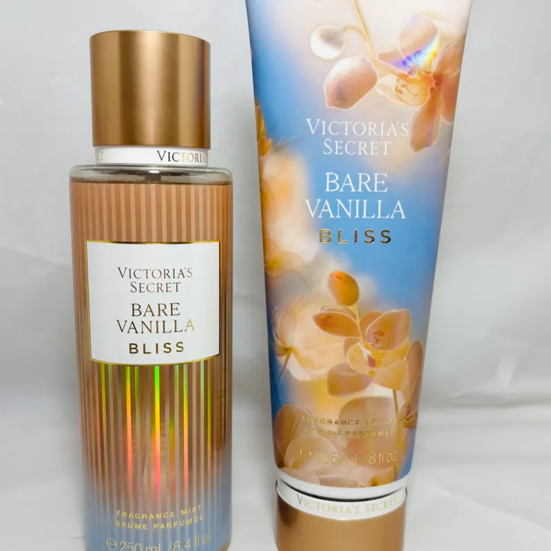 Bare Vanilla Bliss Juego Colonia y Locion 