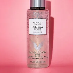 Runway  Pose Colonia Edicion Limitada 