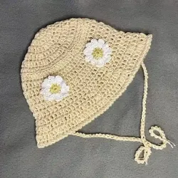 Gorro de margaritas para el verano
