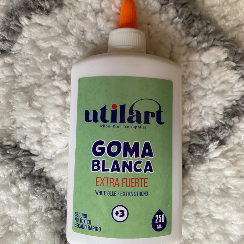 Goma blanca de pegar (250 ml ) 