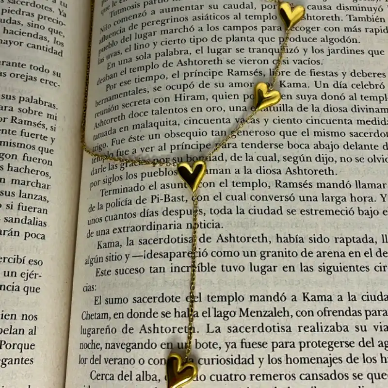 Collar de Corazones