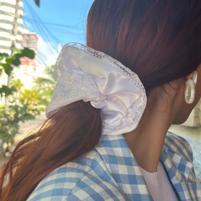 Scrunchie Xl con encaje