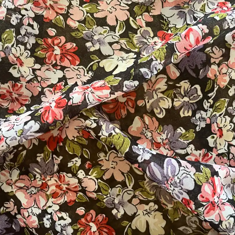 Tela estampada de flores rosada