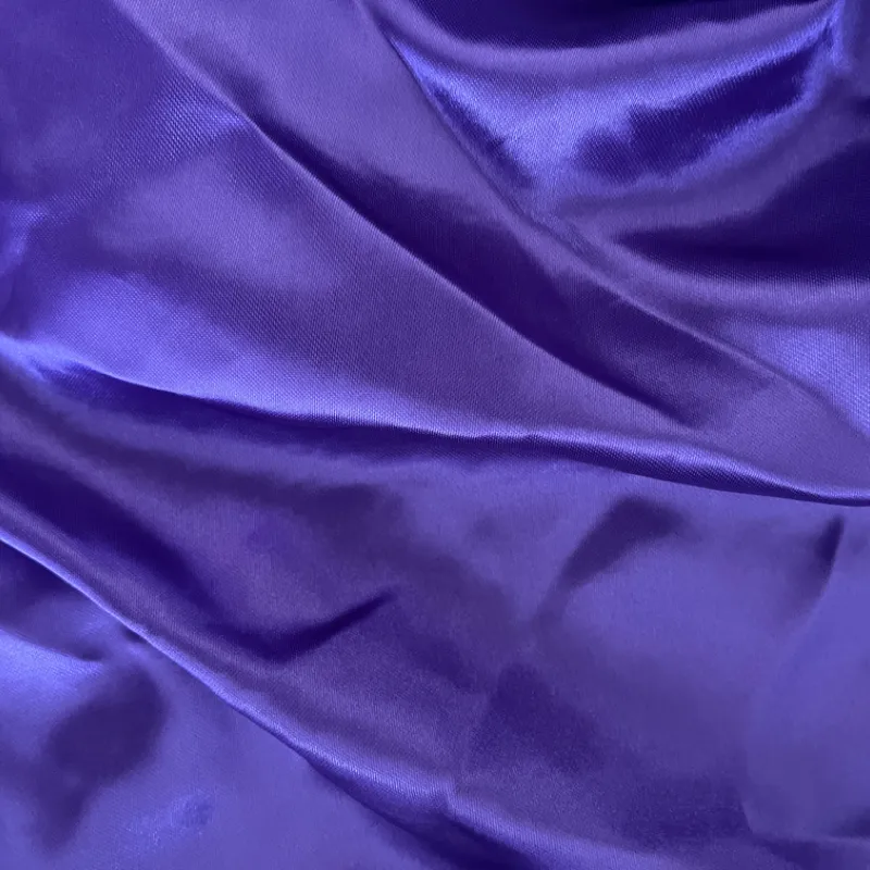 Tela satin morado oscuro