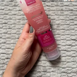 Gel Exfoliante de limpieza facial de Rosa Mosqueta y Ácido Hyalurónico