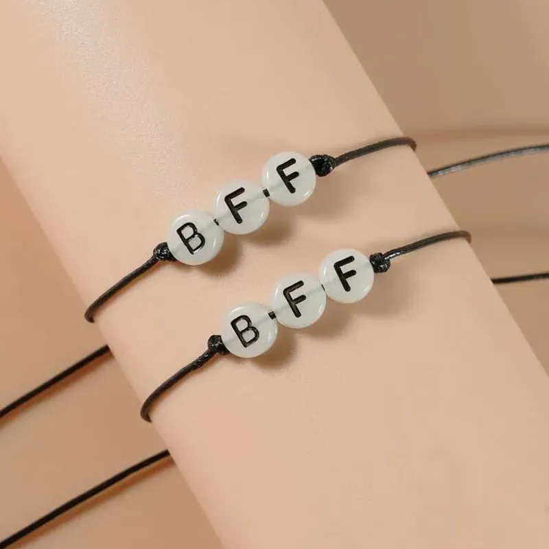 Pareja de pulseras para bets friends 🤍🖤