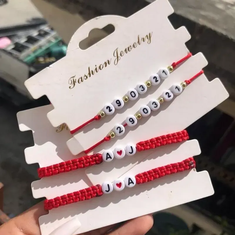 Parejas de pulseras con iniciales y fechas importantes ❤️🤍