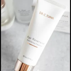 Age Reversist Limpiador Exfoliante