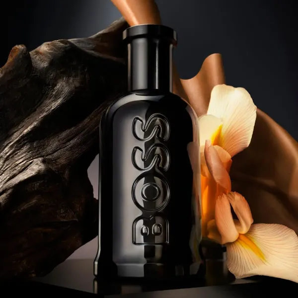 JGFragancias es un emprendimiento orientado a la venta de perfumes de tipo clones. Este tipo de perfume se caracteriza por ser embazado en los frascos originales, pero con un porciento menos de concentración de las fragancias originales, aunque si se mantienen las mismas notas con el objetivo de proporcionar el olor casi exacto a su inspiración. Con estos podrás tener un excelente perfume sin pagar una fortuna. 