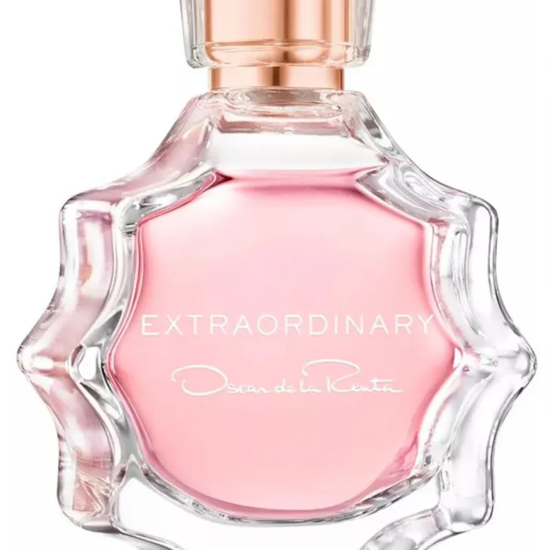 Extraordinary by Oscar de la Renta