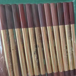 Delineador de labios.🙂‍↕️