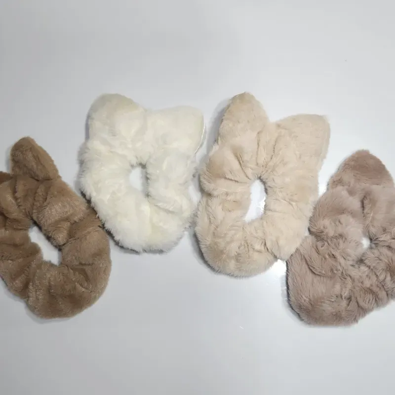 Scruchies de peluche.😽